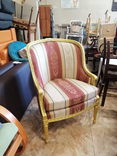 Zakład Usług Tapicerskich i Stolarskich d. "Redom"